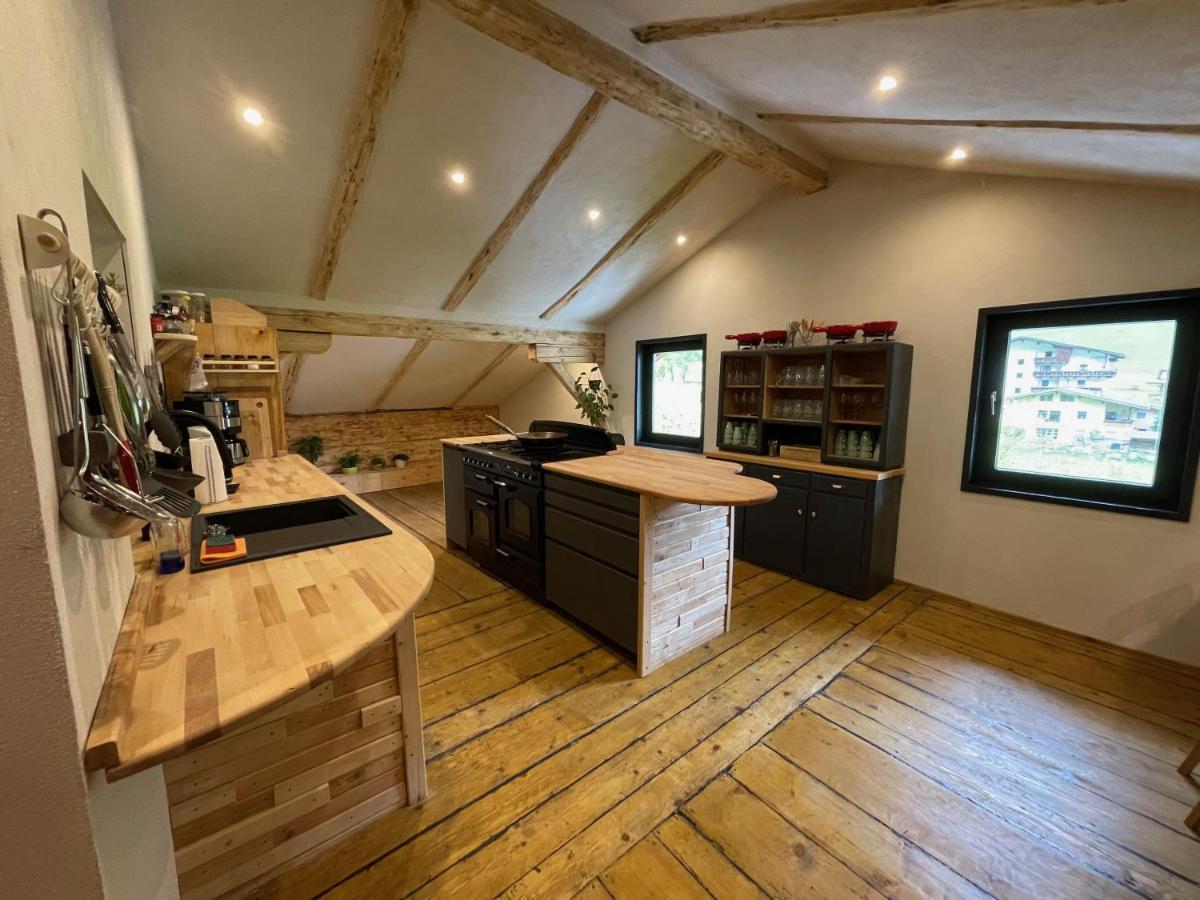 Backyard Mountain Hostel Майерхофен Екстериор снимка
