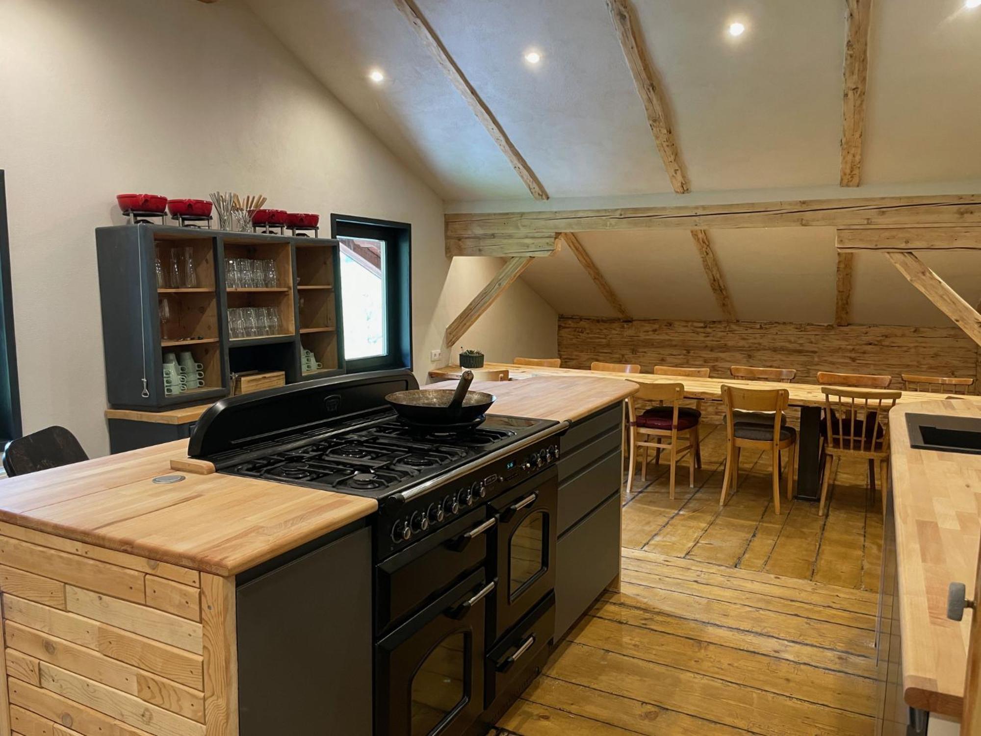 Backyard Mountain Hostel Майерхофен Екстериор снимка