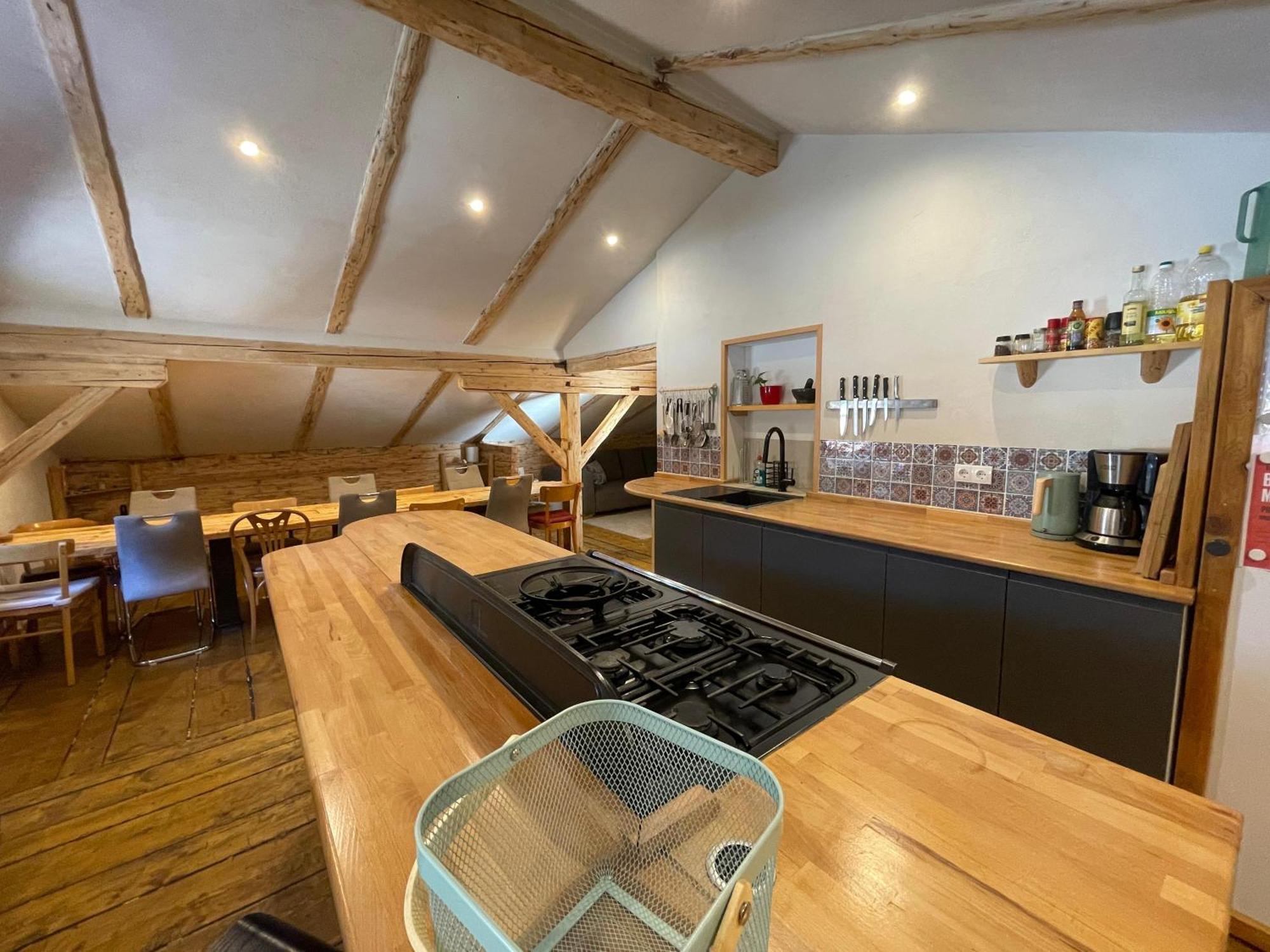 Backyard Mountain Hostel Майерхофен Екстериор снимка